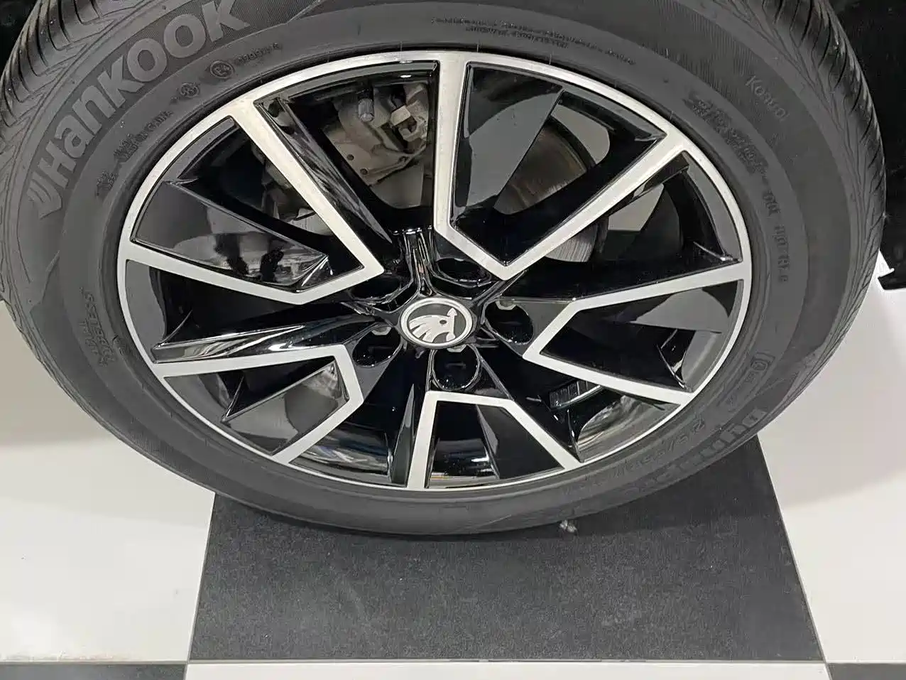 Škoda Karoq 2022 TSI280 Premium Edition фото 13