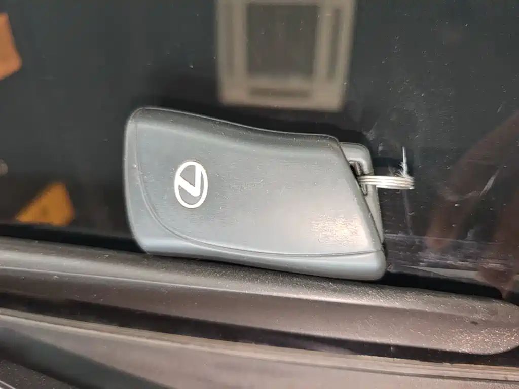 Фото 9 - Lexus ES