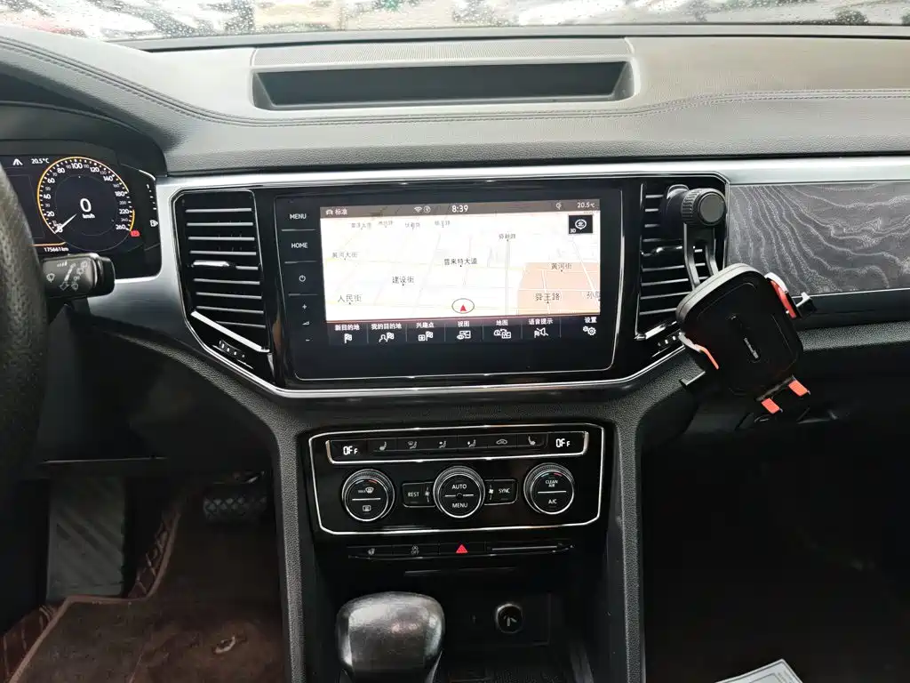 Photo 13 - Volkswagen Teramont