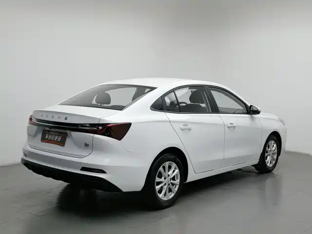 Roewe i5 2023 1.5L Manual Comfort Edition — фото 2