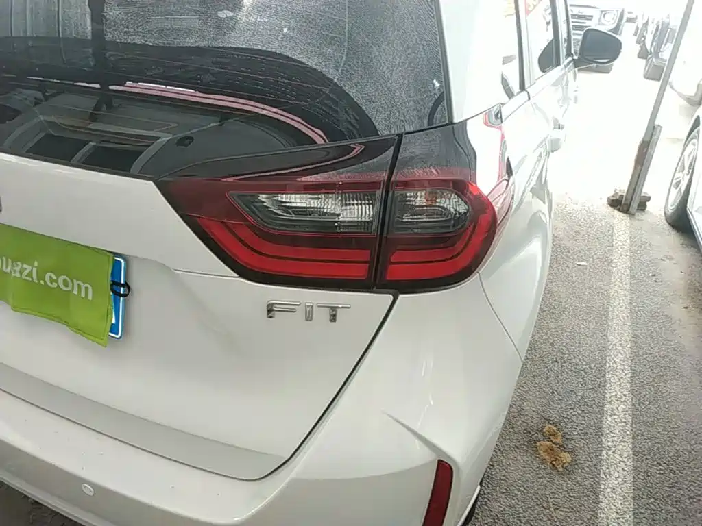 صورة 24 - Honda Fit