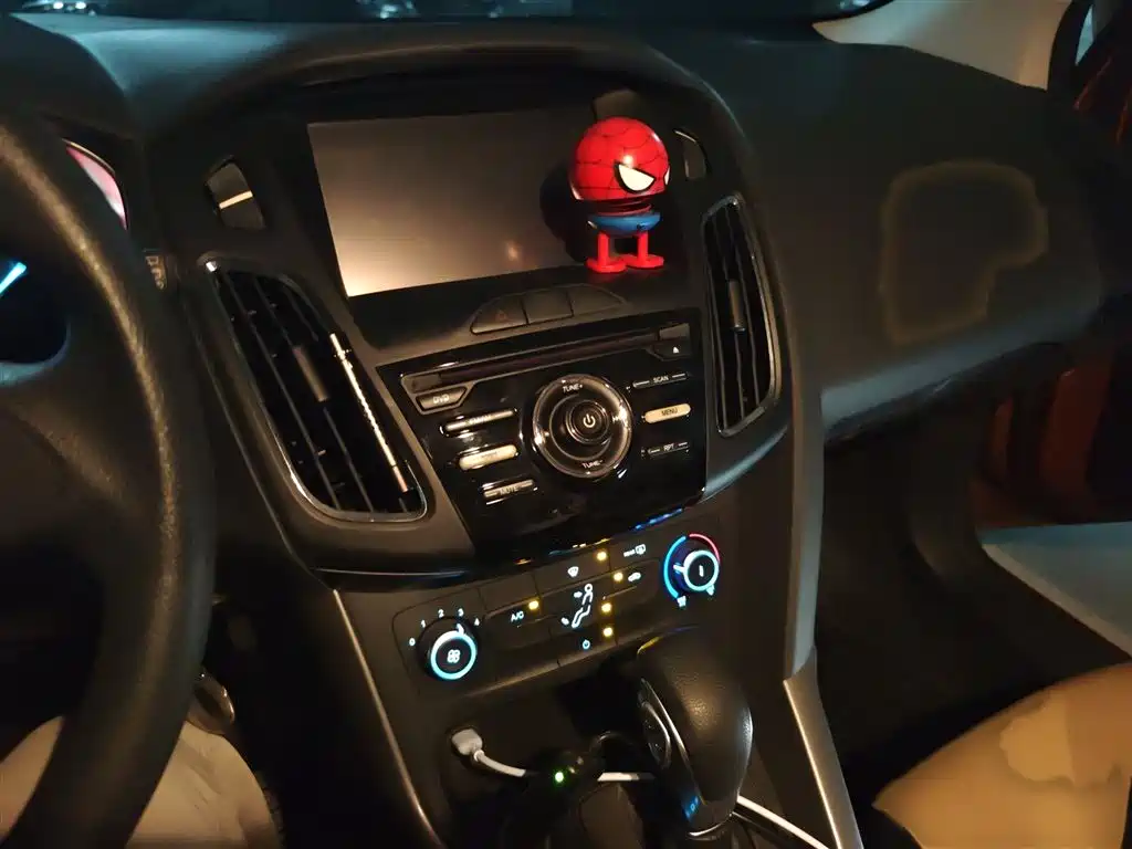 Фото 6 - Ford Focus