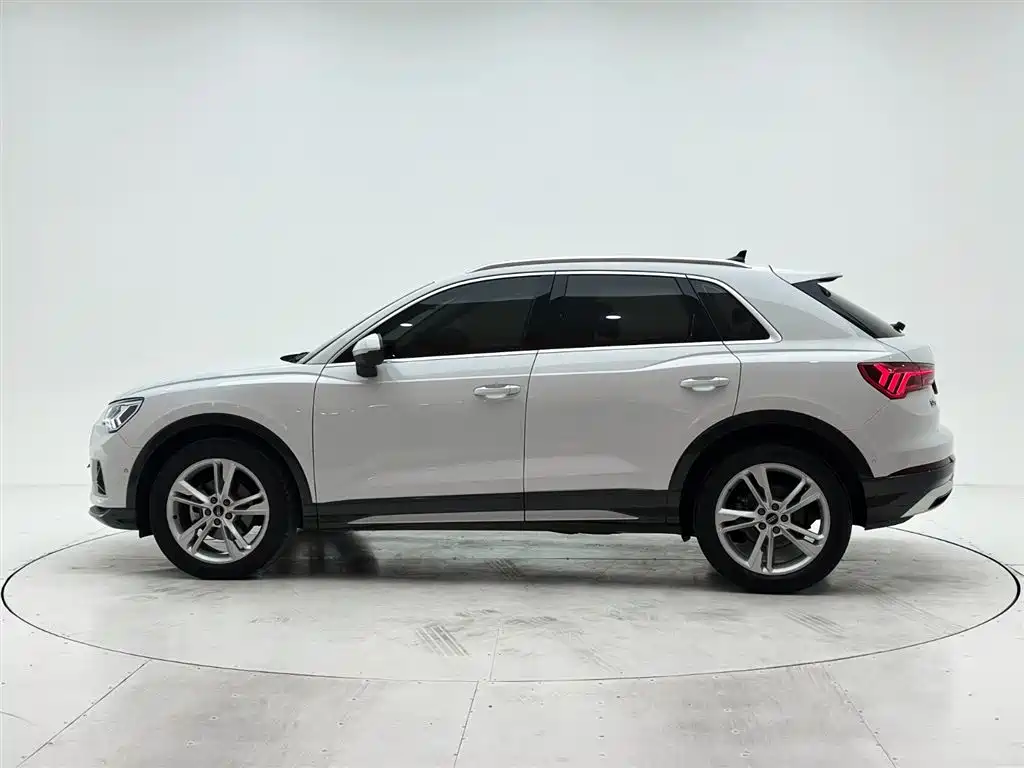 Audi Q3 2022 35 TFSI Fashion Elegance фото 7