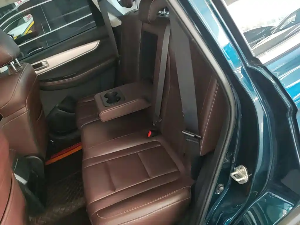 Dongfeng Fengxing Fengxing T5 2023 2022 Golden Age 1.5T Auto Dream Chaser 5-Seater