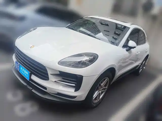 Porsche Macan 2018 Macan 2.0T — фото 1
