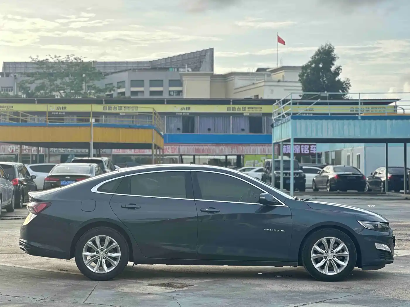 Фото 13 - Chevrolet Malibu XL