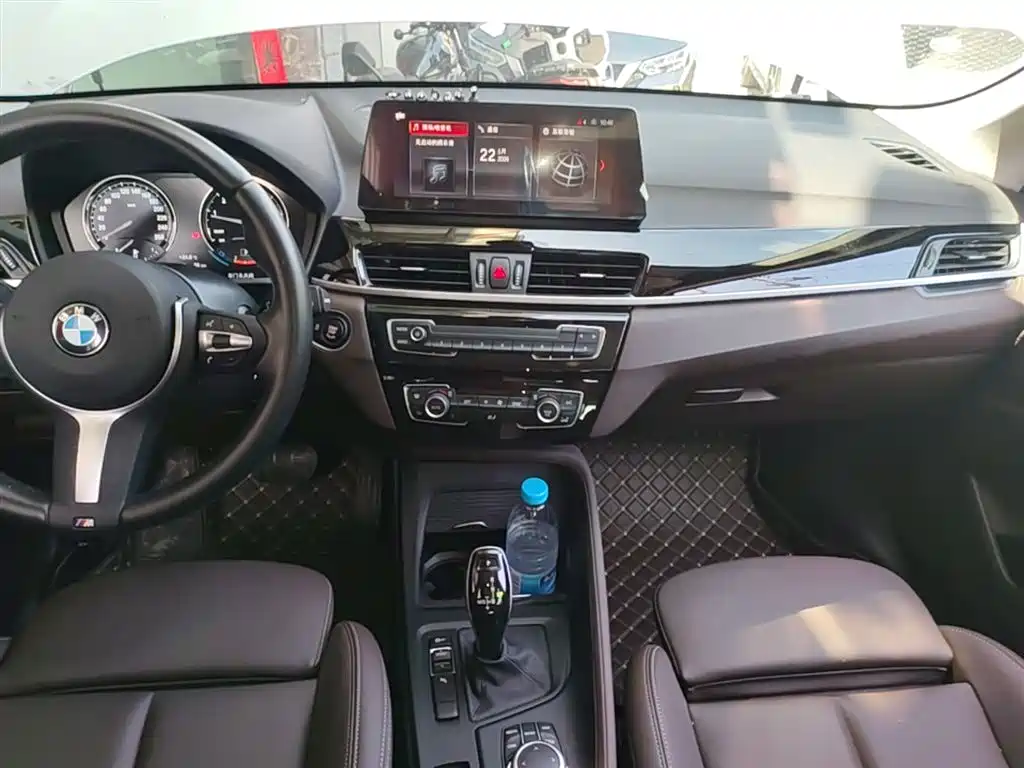 BMW X1 2022 sDrive25Li Leading фото 13