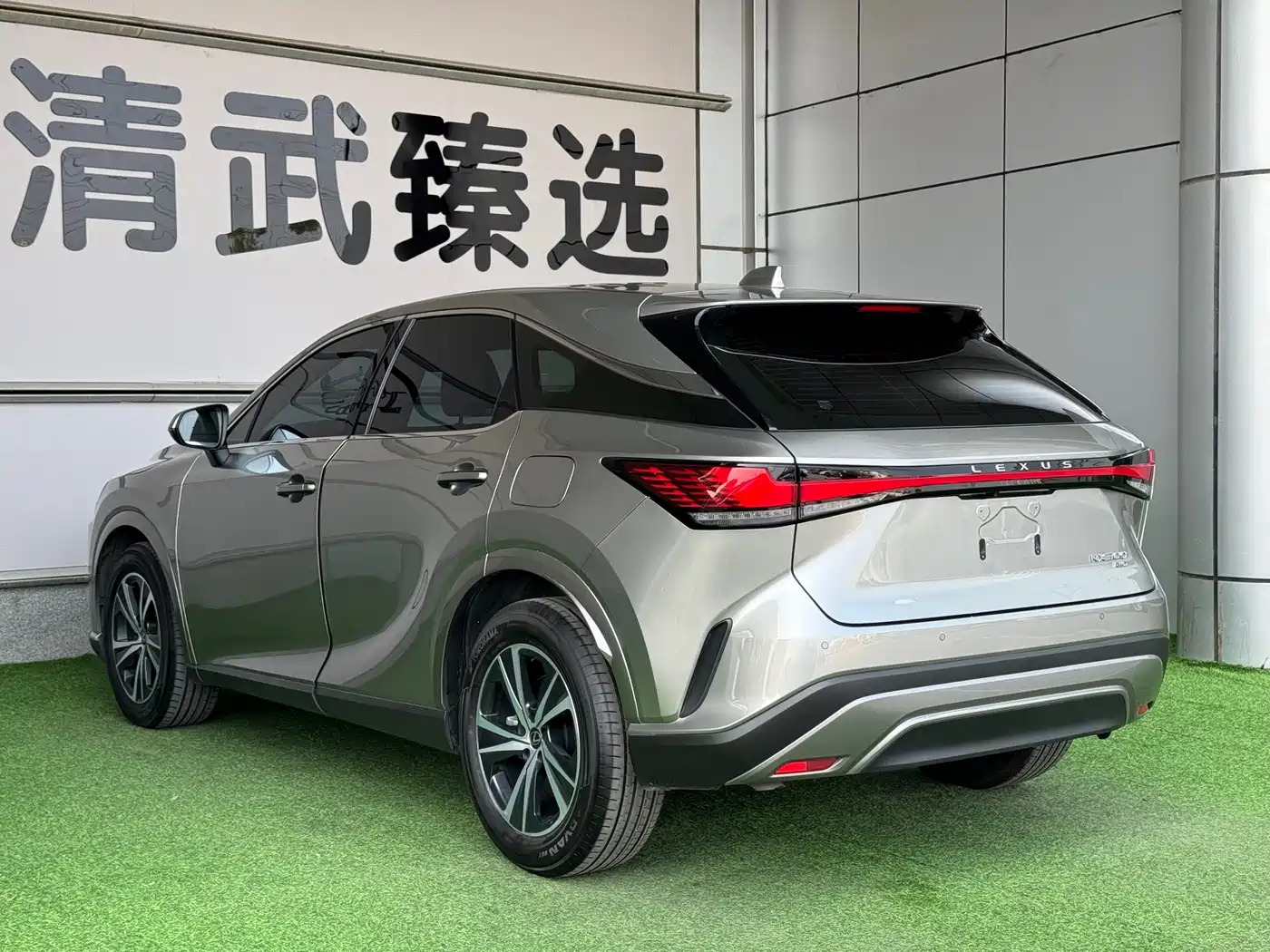 Lexus RX 2025 2025 300 4WD Premium Edition