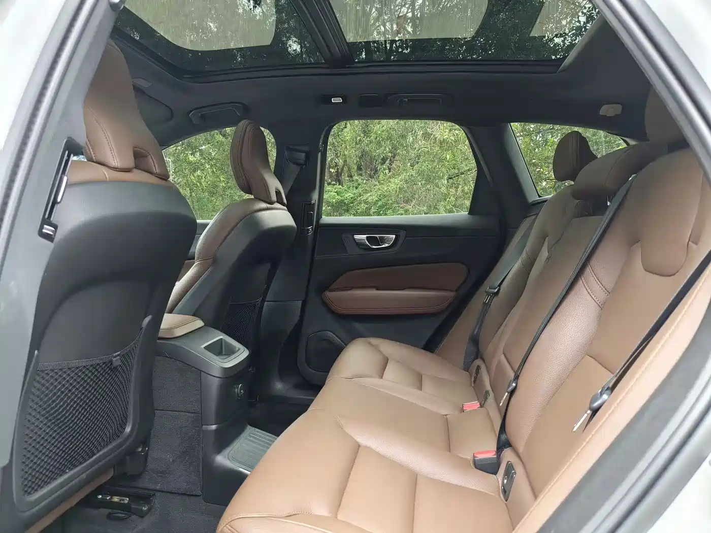 VOLVO XC60 PLUG-IN HYBRID