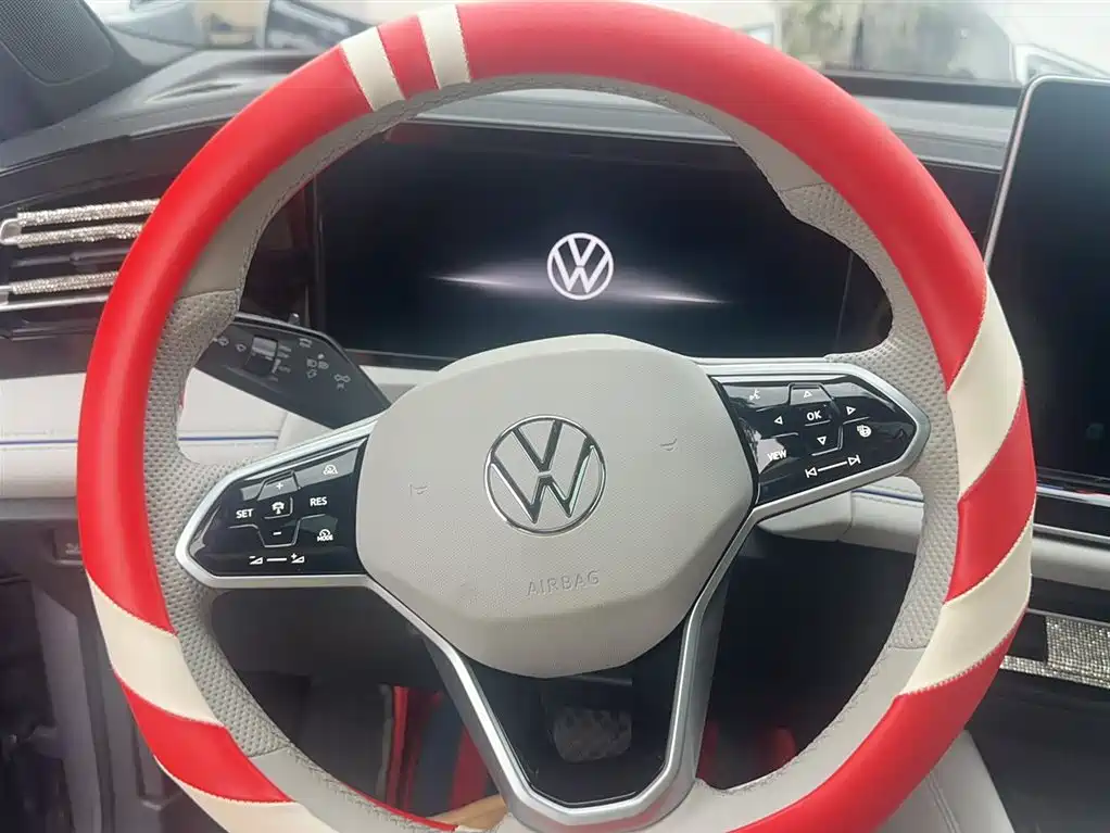 Volkswagen Tiguan L 2024 PRO 330TSI 2WD Intelligent Leader Edition фото 3