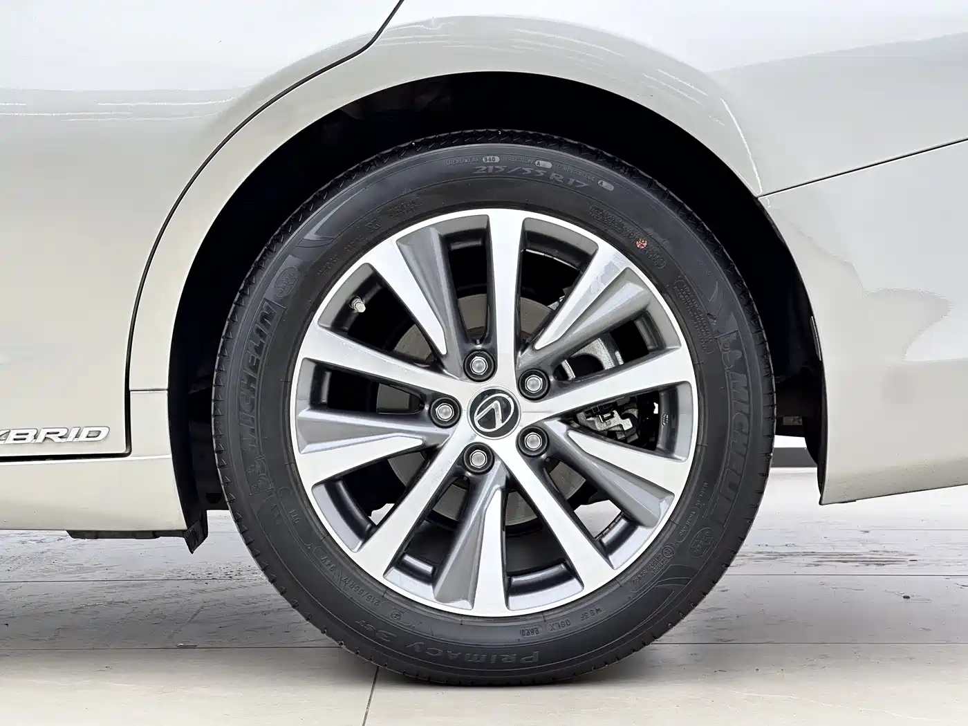 Lexus ES 2020 Model 300h Excellence Edition фото 14