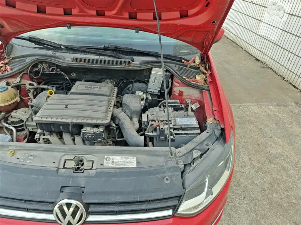 Volkswagen Polo 2014 1.6L Automatic Comfort Edition фото 22