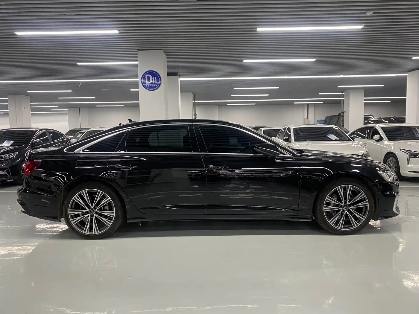 Фото 4 - Audi A6L