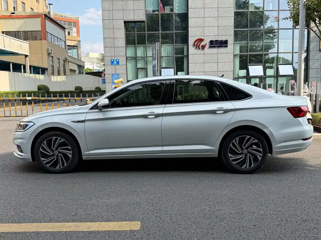 Volkswagen Sagitar, миниатюра 3