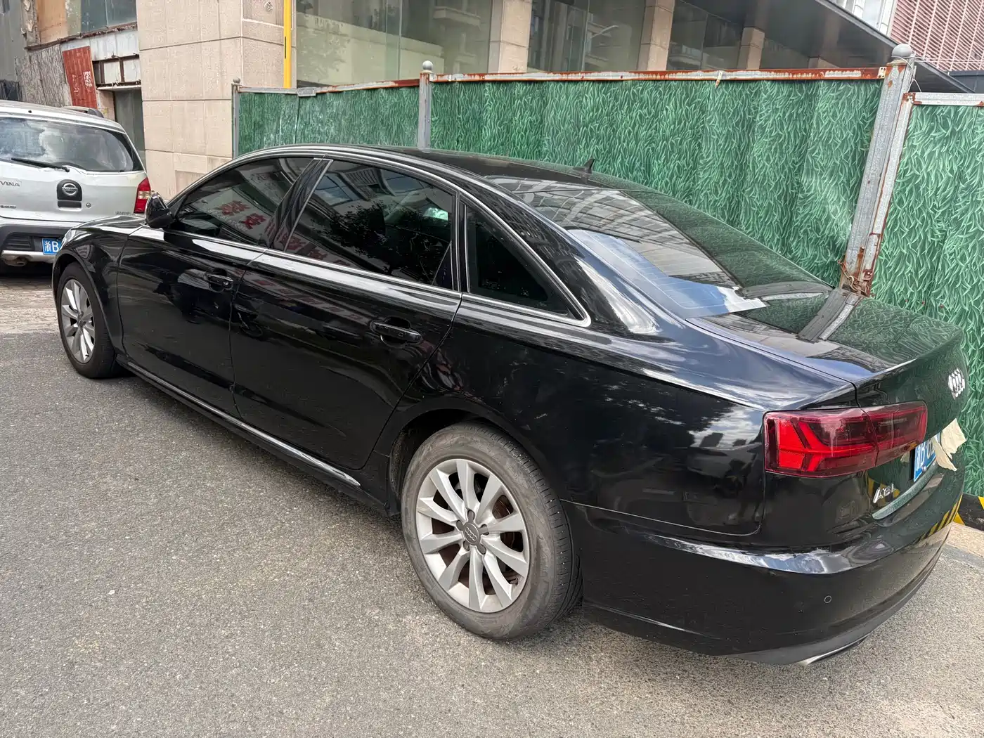 Фото 12 - Audi A6L