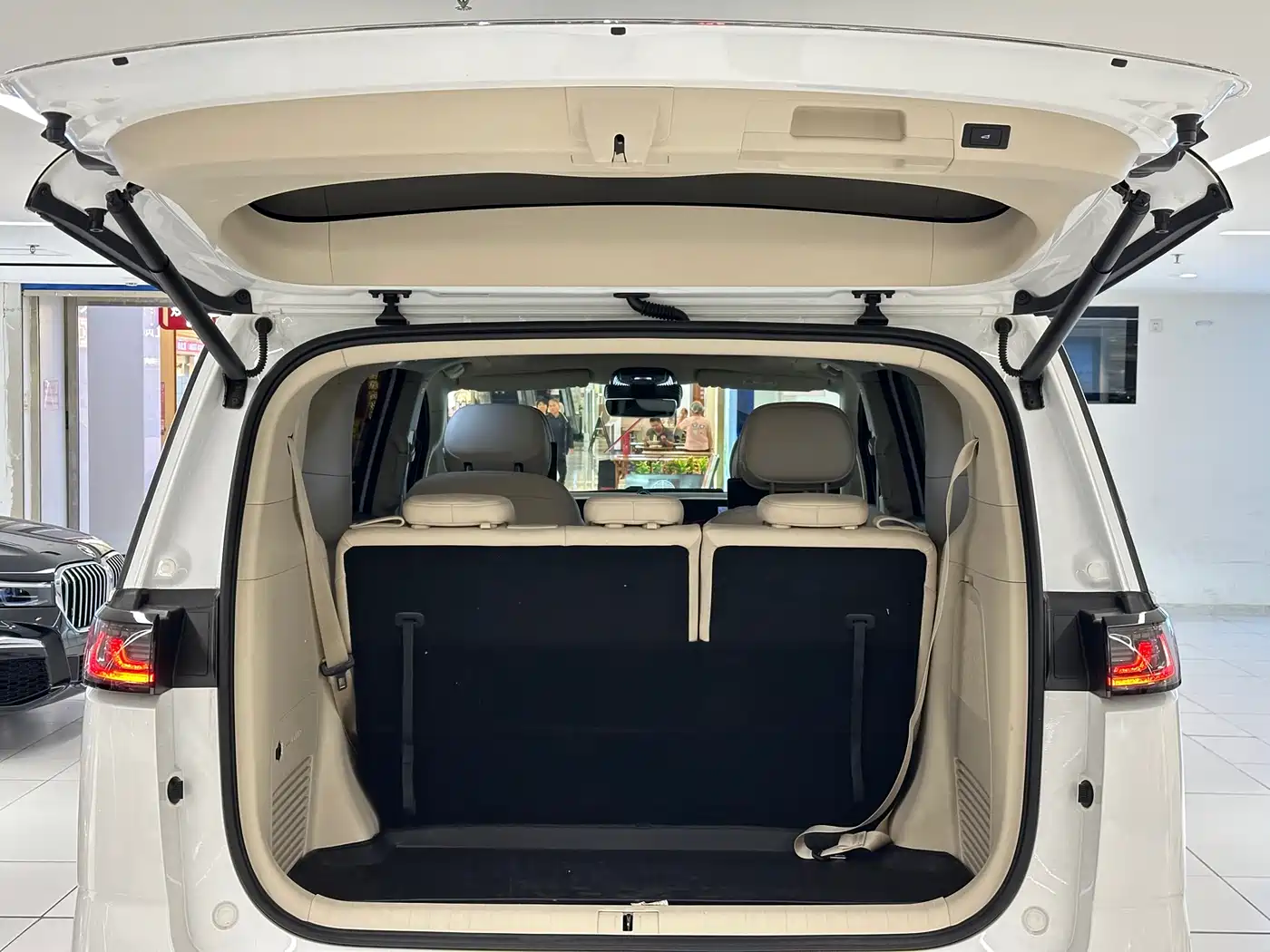 Voyah Auto Voyah Dreamer 2022 Low-carbon Dream+Smart Package фото 8