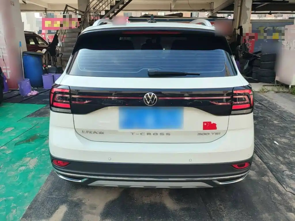 Photo 6 - Volkswagen T-Cross