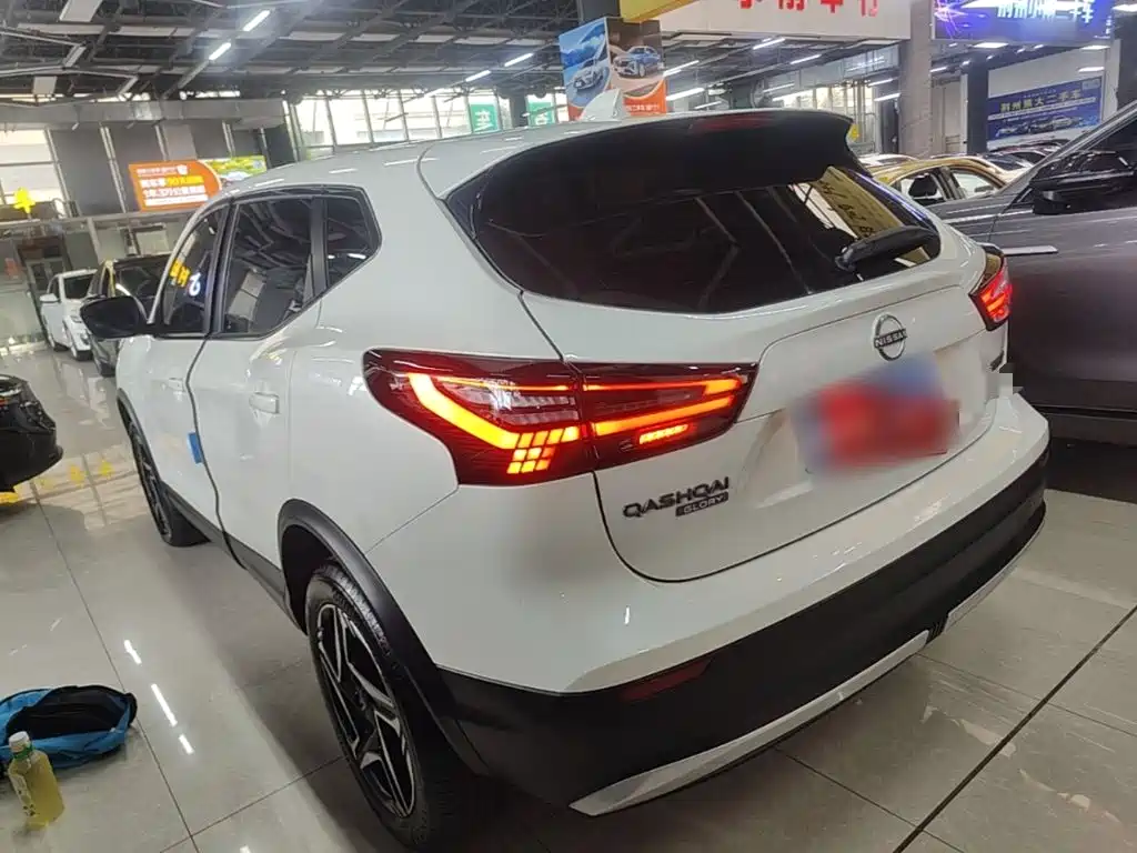 Nissan Qashqai 2026 2025 Facelift Honor 2.0L CVT XV+ Leading Edition
