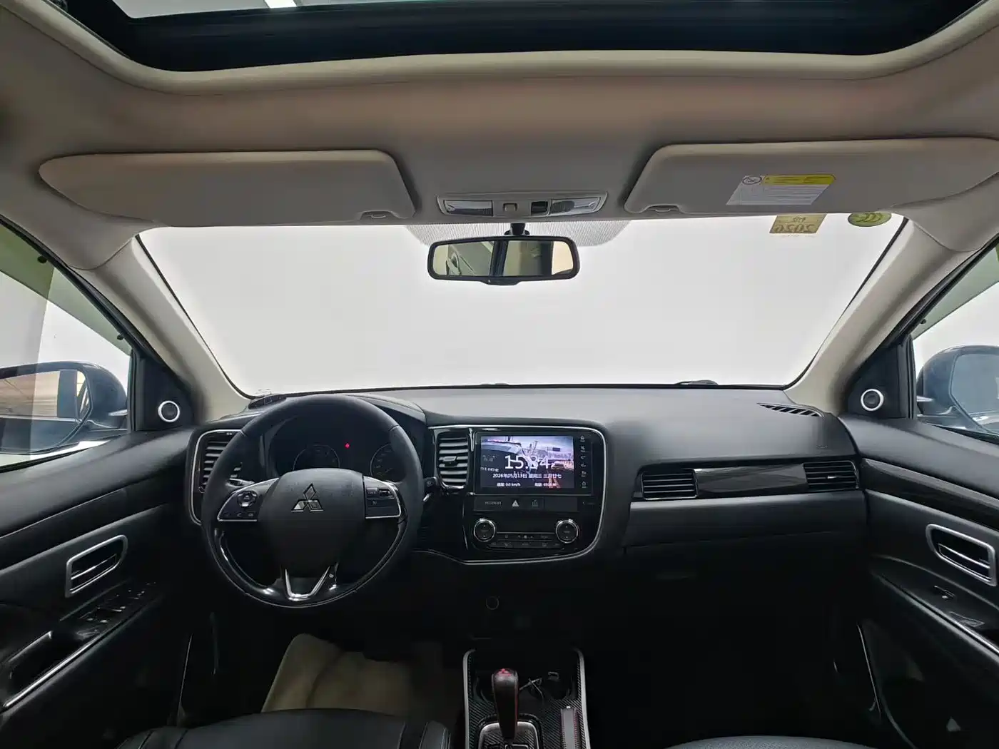 Mitsubishi Outlander 2018 2.0L 2WD Glory Edition 5-seater фото 8
