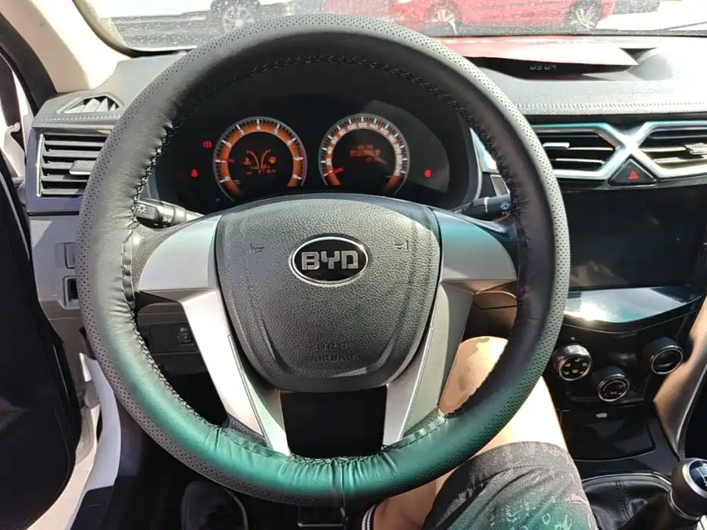 Фото 11 - BYD F3