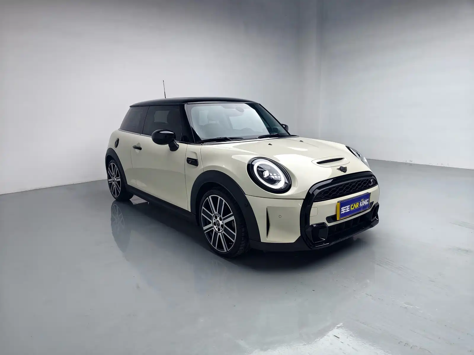 Фото 3 - MINI MINI