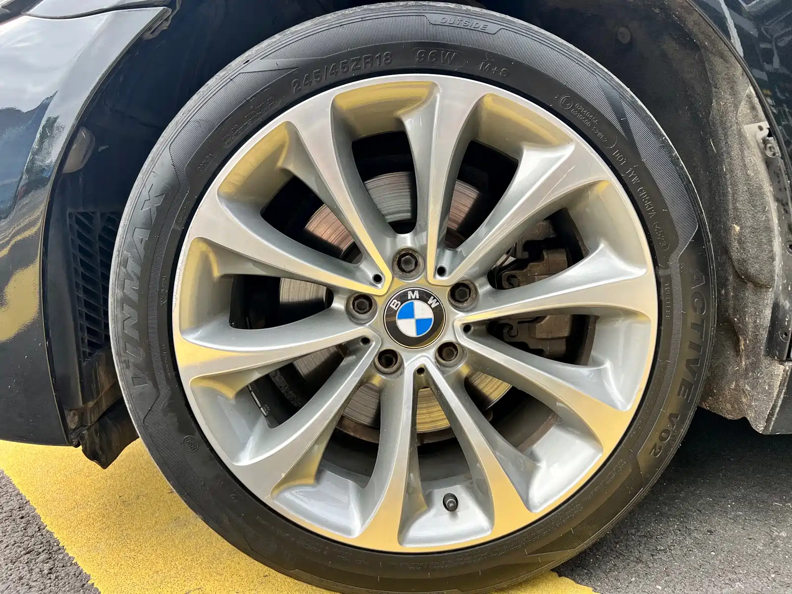 Photo 21 - BMW 5 Series