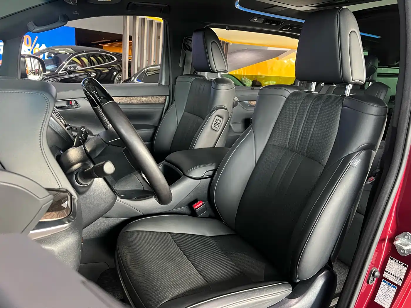 Toyota Alphard 2020 Hybrid 2.5L Premium Edition фото 6
