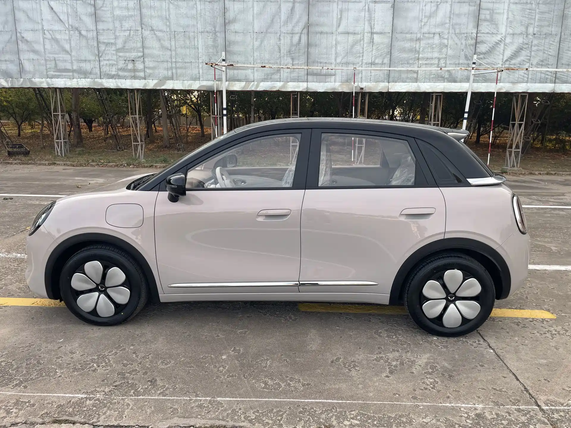 Photo 8 - Wuling Motors Binguo Pro