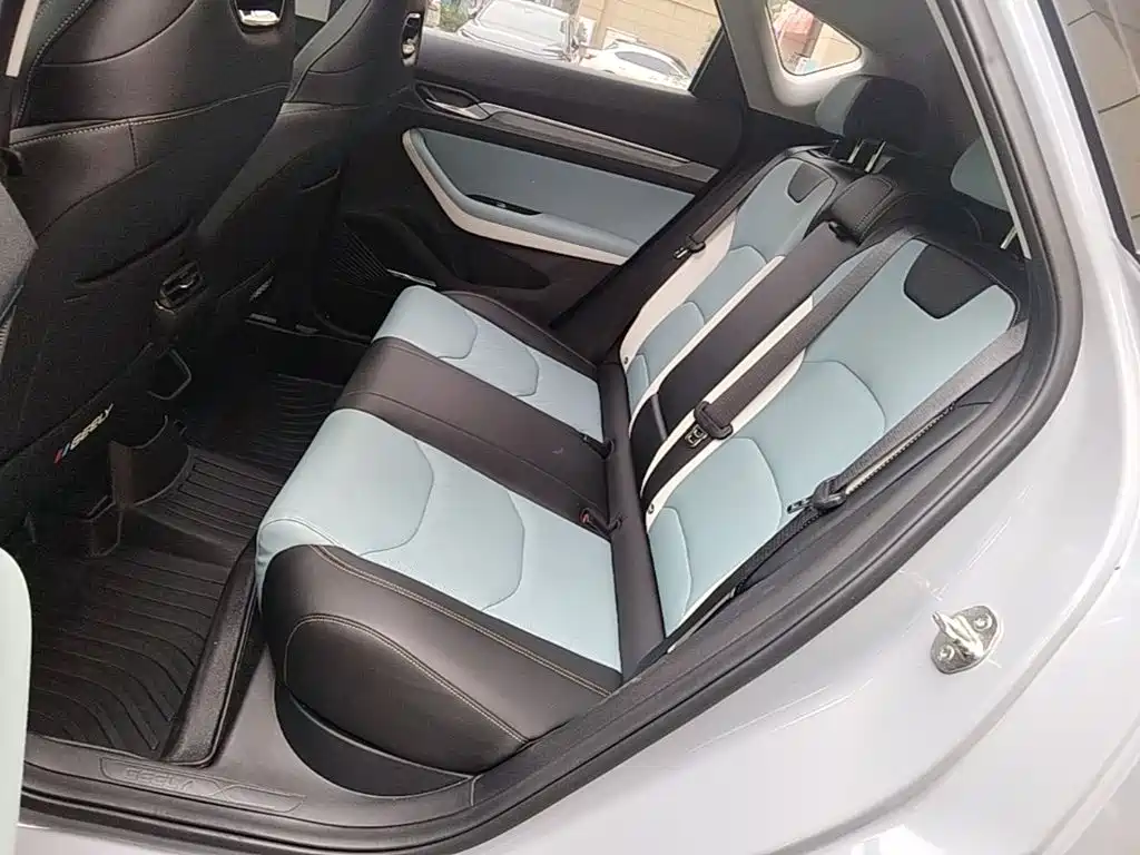 Geely Emgrand S 2022 2022 1.4T CVT Crossover Player