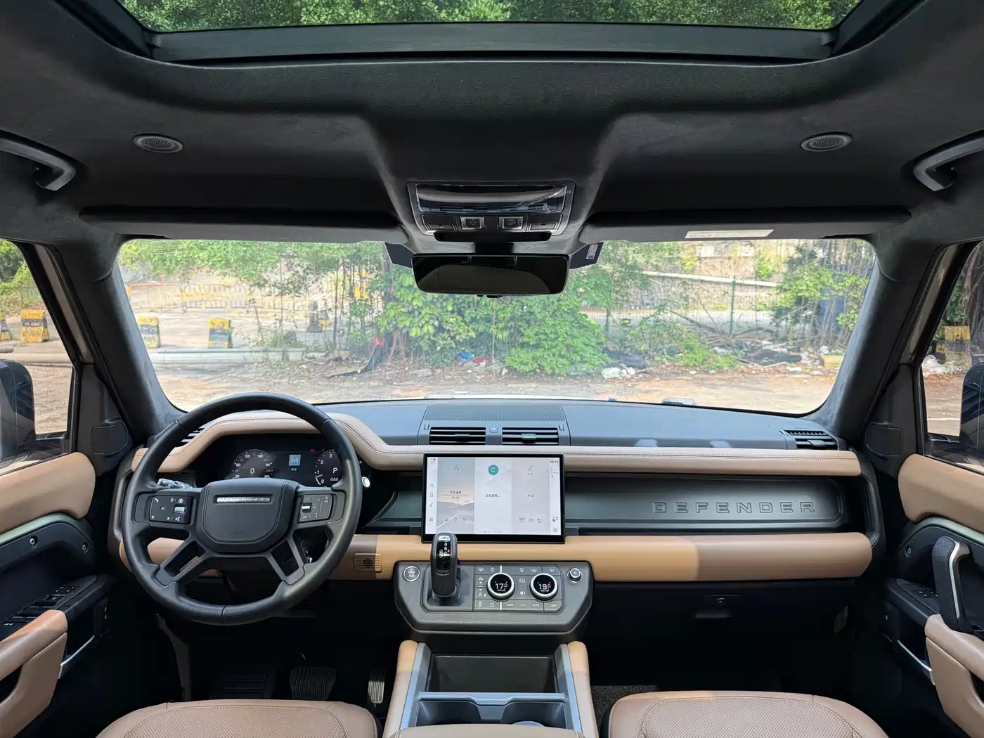 Land Rover Defender 2025 110 3.0T P400 -Dynamic HSE фото 7