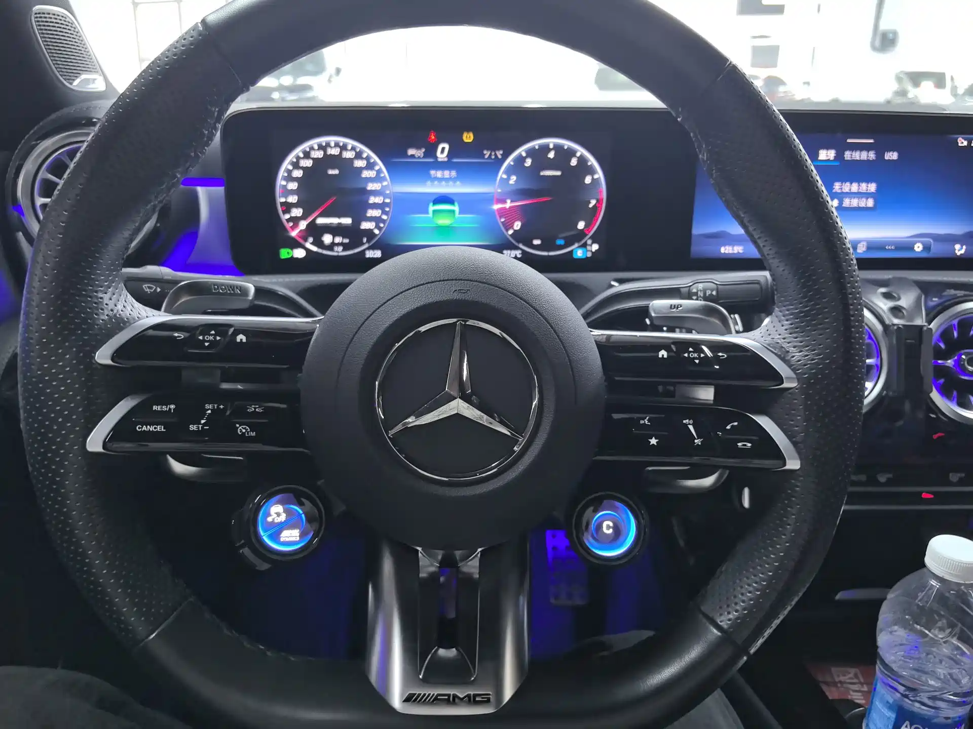 صورة 16 - Mercedes-Benz A-Class AMG