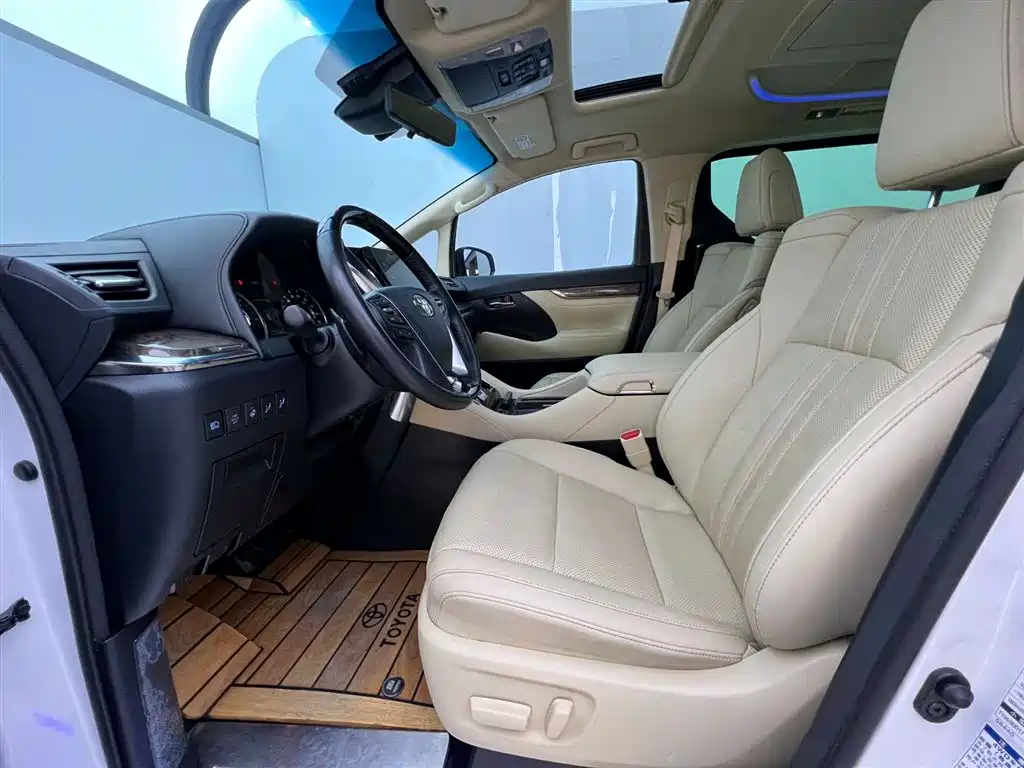 Toyota Alphard 2021 Hybrid 2.5L Premium 16