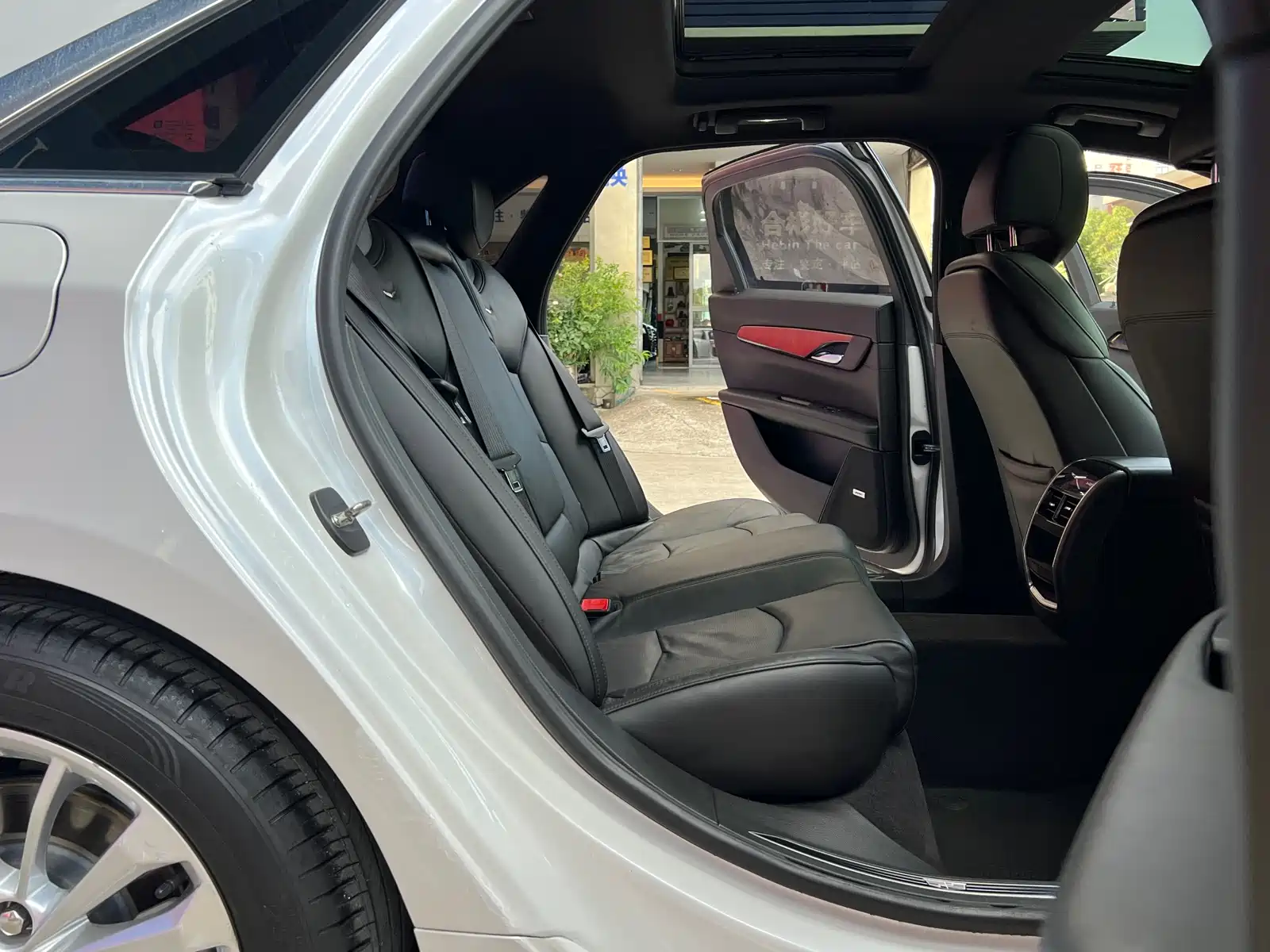 Фото 32 - Cadillac CT6