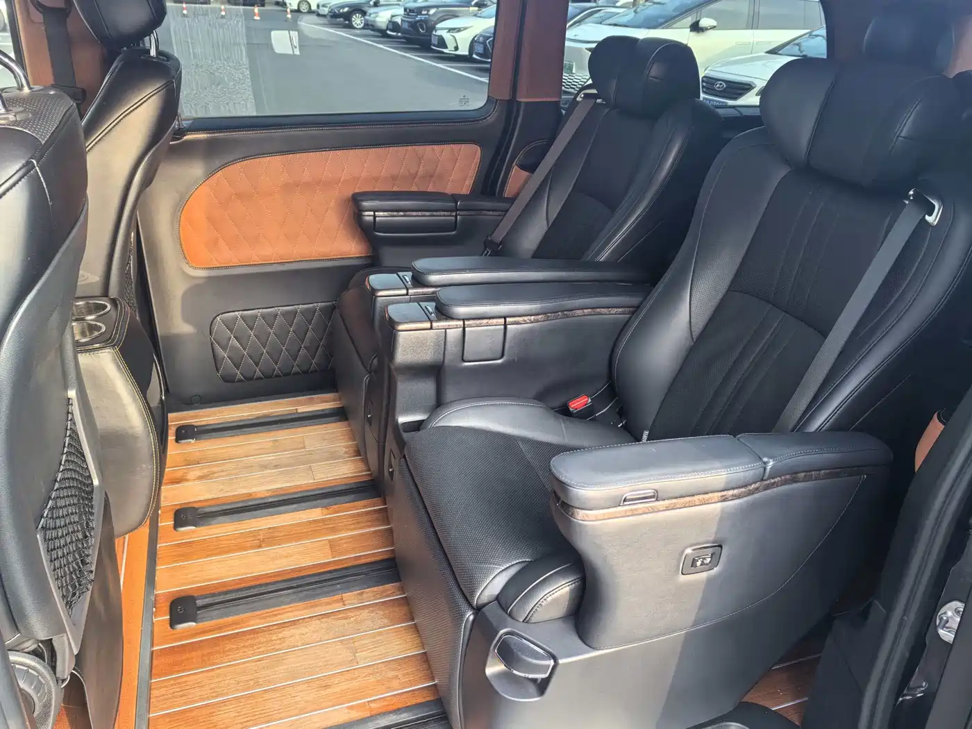 Mercedes-Benz Vito 2018 2.0T Elite Edition 7-seater China VI фото 6