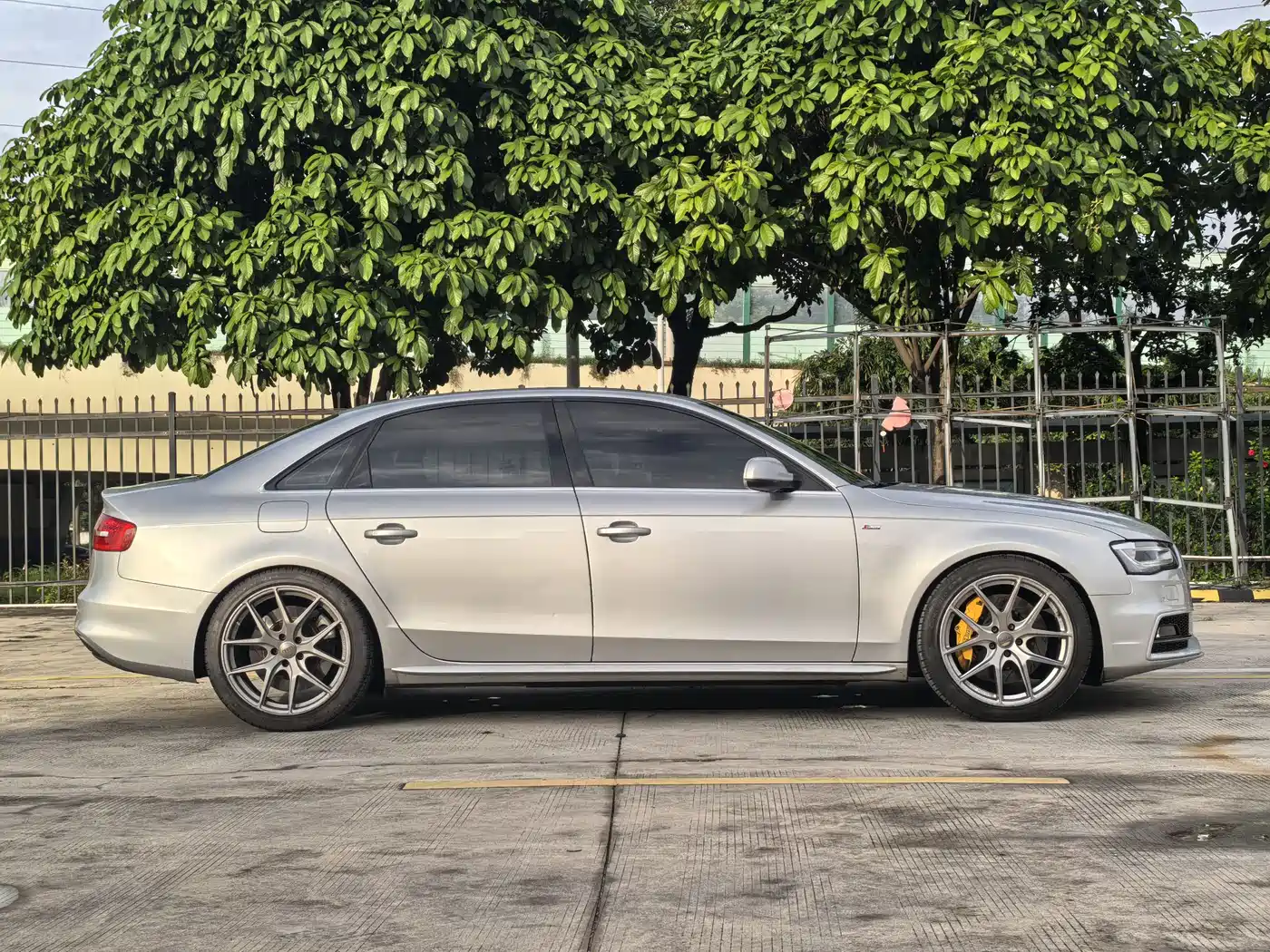 Audi A4L 2015 45 TFSI quattro Individual Sport фото 5