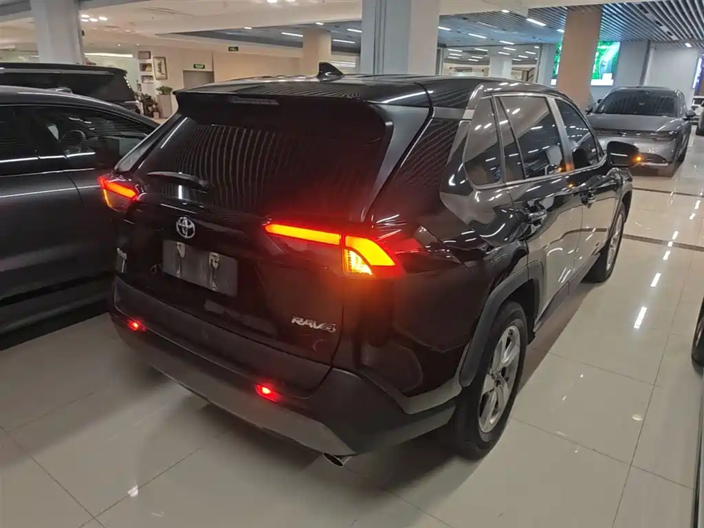 Toyota RAV4 Rongfang 2022 2.0L CVT 2WD Trend Plus Edition фото 7