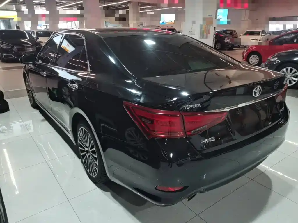 2020 Toyota Crown