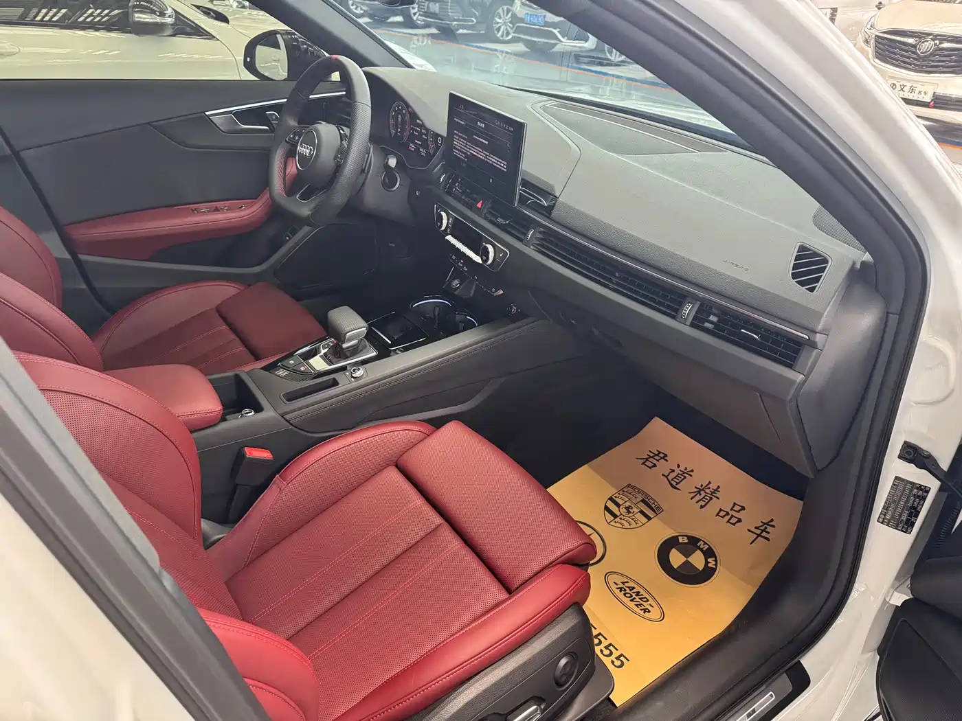 Audi A4L 2025 2025 2 Million Celebration Edition 40 TFSI Luxury Dynamic