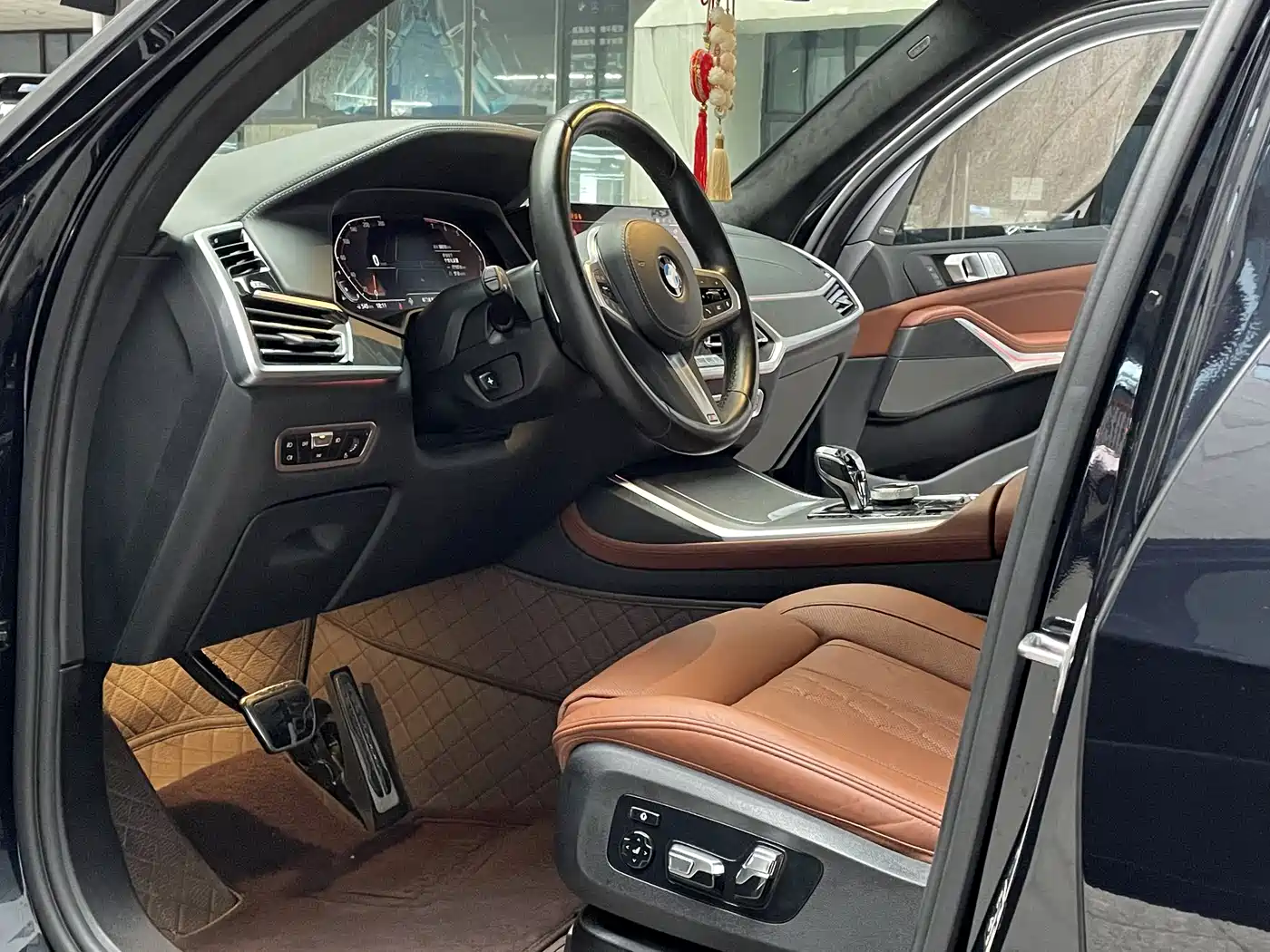BMW X7 2022 xDrive40i Exclusive M Sport Package фото 9