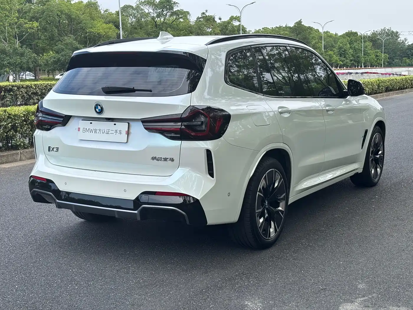 BMW iX3 2024 Innovation Leader фото 4
