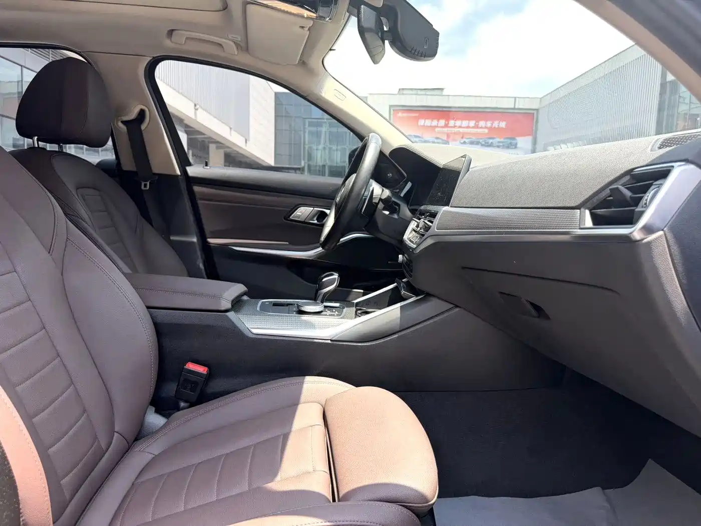 BMW 3 Series 2021 325i M Sport Night Edition фото 6