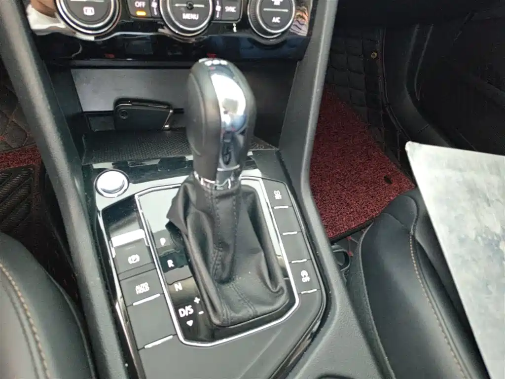Volkswagen Tharu 2020 280TSI 2WD Comfort Edition China VI фото 21