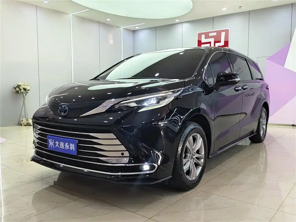 Toyota Sienna 2023 2.5L Hybrid Comfort Edition