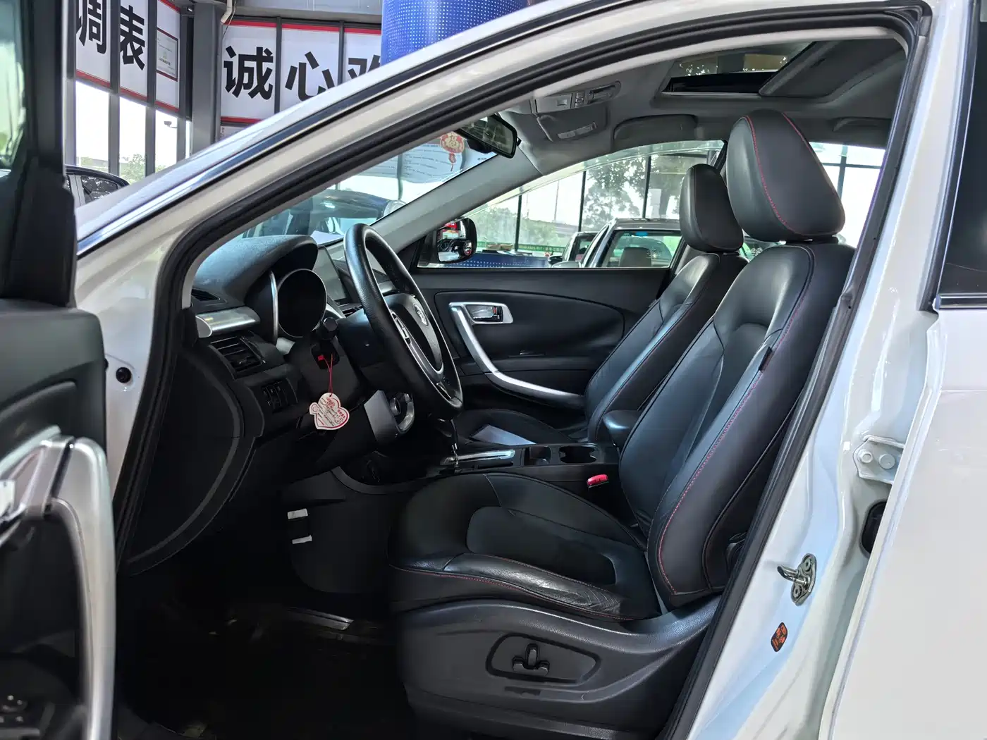 Besturn X80 2013 2013 2.0L Automatic Luxury Type