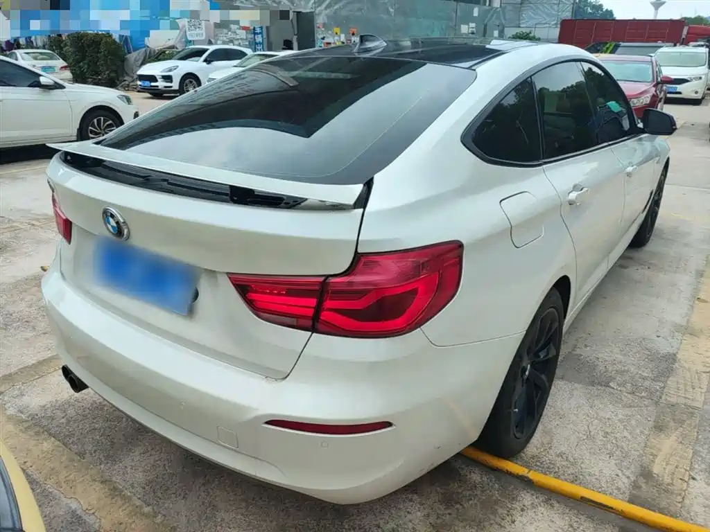 BMW 3 Series GT 2019 320i Fashion Model фото 7