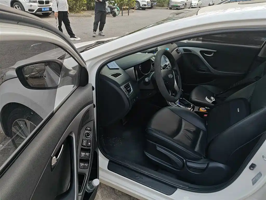 Hyundai Langdong 2015 1.6L Auto Exclusive фото 14