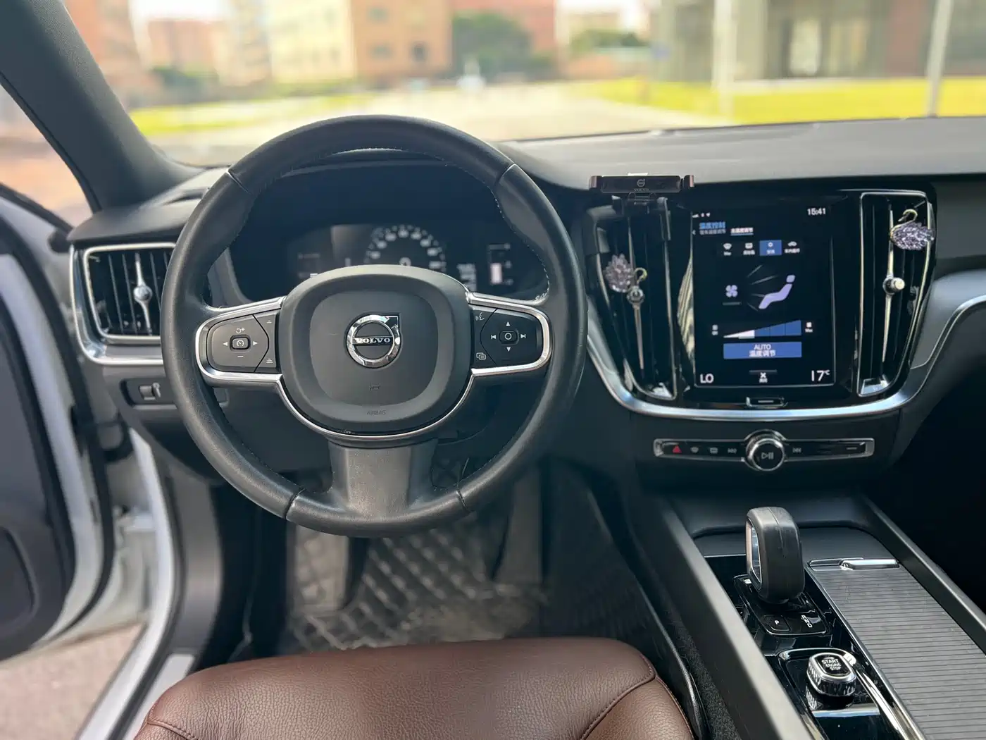 Volvo S60 2022 B4 Smart Comfort Luxury Edition фото 13