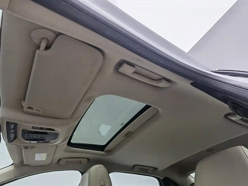 Фото 14 - Cadillac CT6