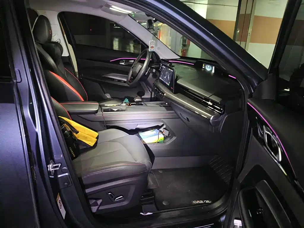 Photo 13 - Changan Oshan Z6