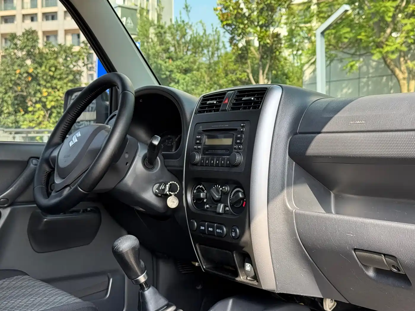 Suzuki Jimny (Import) 2015 2015 1.3 MT JLX